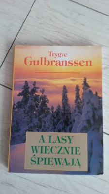 A LASY WIECZNIE ŚPIEWAJĄ