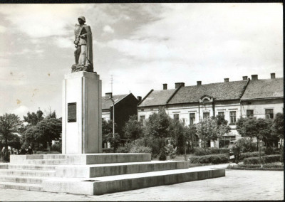 Dębica - Pomnik wdzięczności żołn. Armii Czerwonej