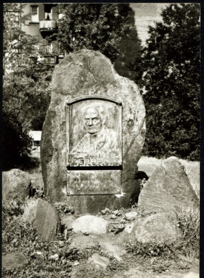 Gdynia - głaz narzutowy ku czci St. Żeromskiego