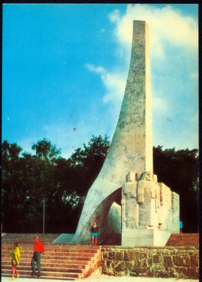 Kołobrzeg - pomnik Zaślubin I Armii WP z Morzem (3) '72