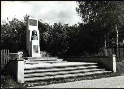Wiele - pomnik Hieronima Derdowskiego