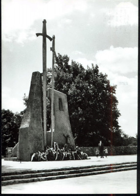 Tarn&oacute;w - pomnik Męczeństwa
