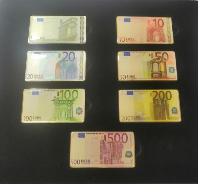 Zestaw siedmiu banknot&oacute;w Euro