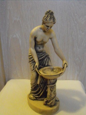 Rzeżba antyk sygnowana