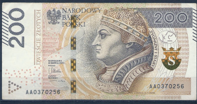 2015 r Banknot 200 zł AA 0370256 UNC -1